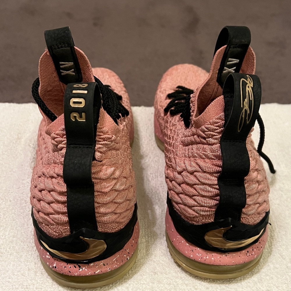 Nike LeBron 15 Rust Pink. Size 11.5. Preowned - Picture 4 of 7